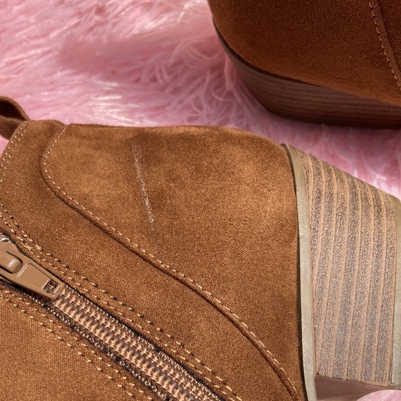 Esprit pointed toe Timber booties with zip closure size 8 - Picture 8 of 12